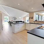 Tahvo - 3-3km From The Sea By Interhome Hébergement de vacances *